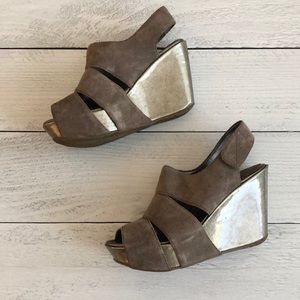 Kenneth Cole Reaction wedge platform heels size 7